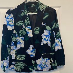 Floral Banana republic size 8p blazer